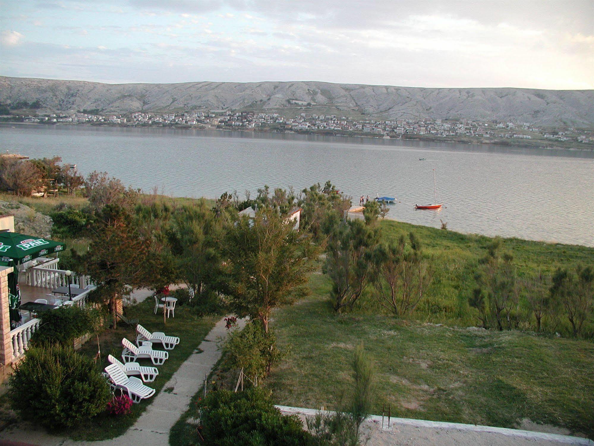 Hotel Tony Паг Екстер'єр фото